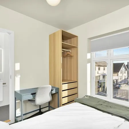 - Bedroom With En Bathroom Guest house