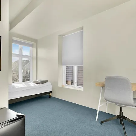 - Bedroom With En Bathroom בית הארחה